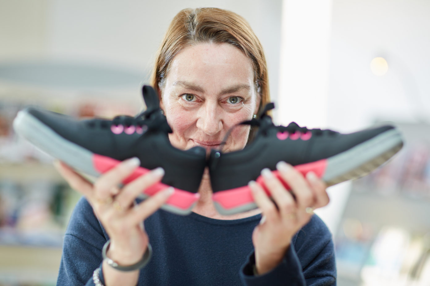 Portrait von Dörte Bockermann. Sie ist bei der Berufsgenossenschaft für Gesundheitsdienst und Wohlfahrtspflege.